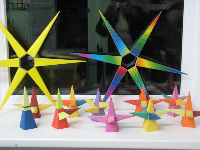 Māk­slas sko­la pirms­svēt­ku ieskaņā