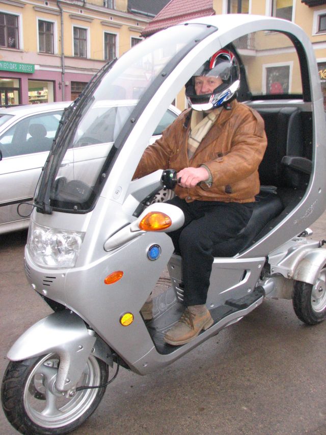 Drīz šādi transportlīdzekļi uz ceļiem vairs nebūs retums