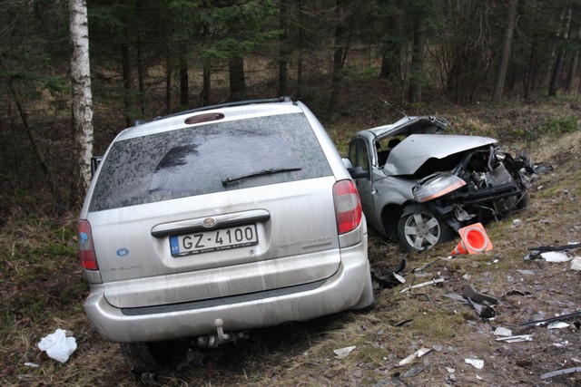 Traģiska avārija Ķemeru mežā