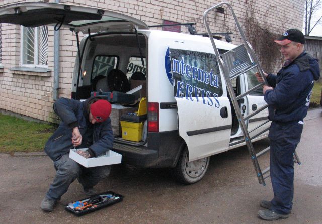 Zentenē ienāk internets