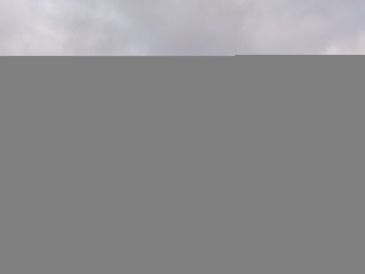 Jaunpilī vējš aiznes jumtu «Vējiņiem»