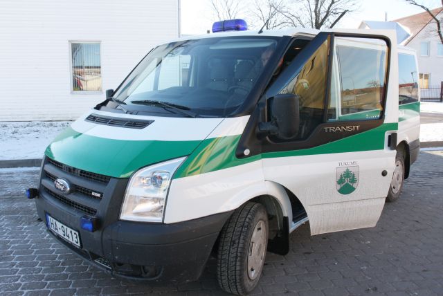 Tukuma pašvaldības policijai – jauna automašīna