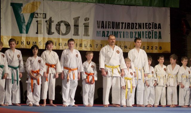 Trīs reizes trīspadsmit