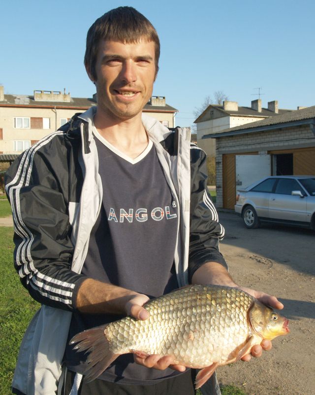 2 kg smaga karūsa no Slampes ūdenskrātuves