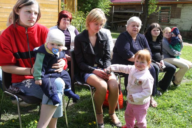 Kas brīnumu pazīst un rada