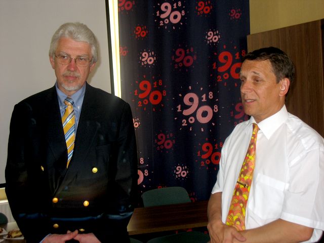 Meklējam 90 malačus!