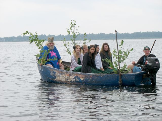 Lietus svētkiem neskādē