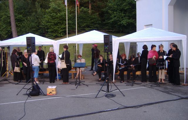 Mēmais kino Durbes estrādē. Korista skatījumā