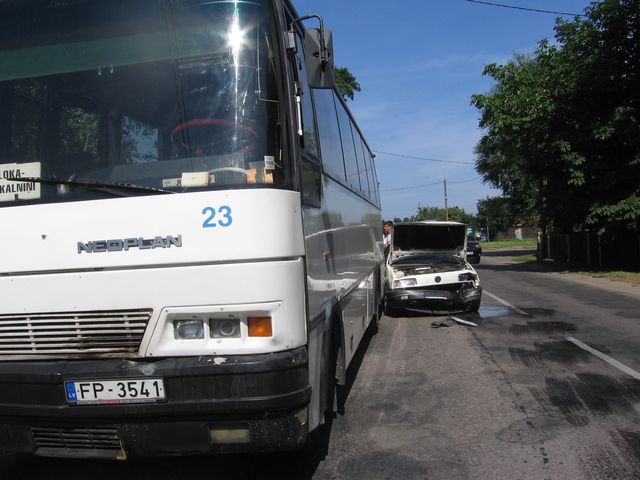 Ragaciemā avarē četras automašīnas