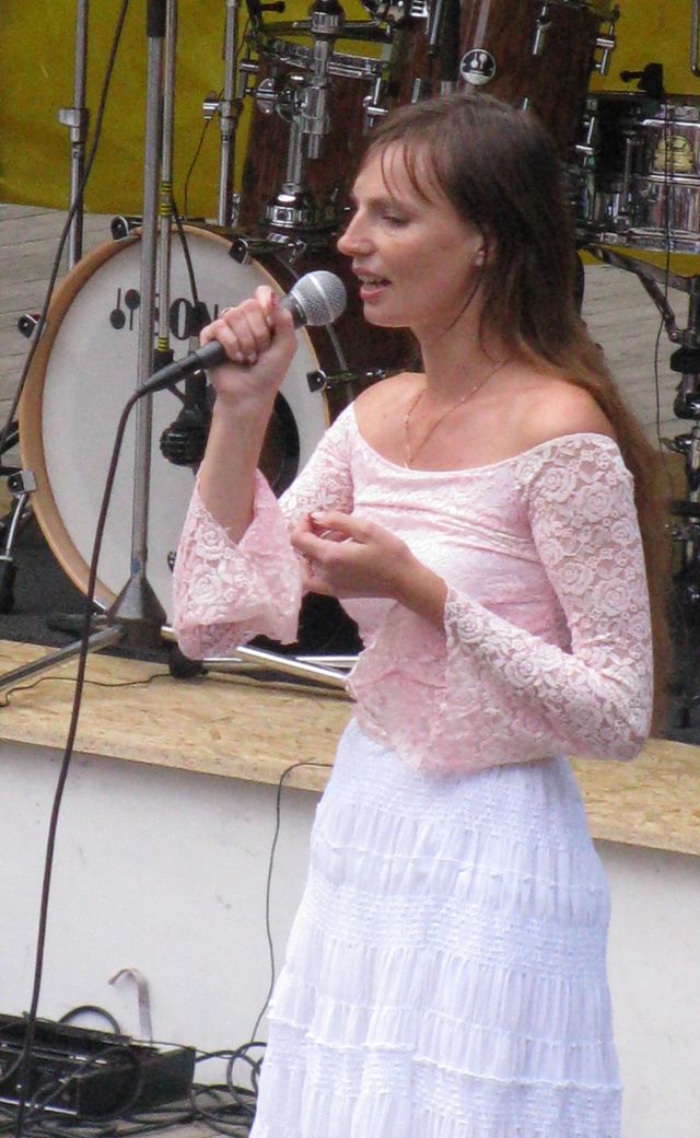 Vilki, aitas un modernās dejas