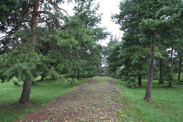 Represēto piemiņas vietu cer rekonstruēt vēl šogad