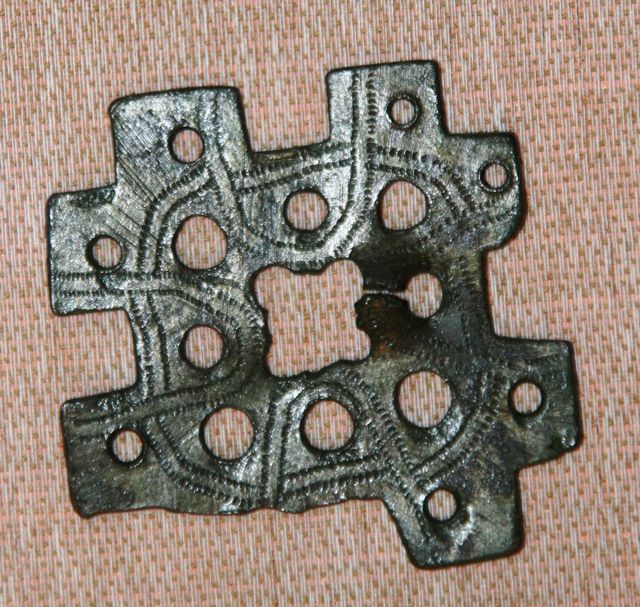 Tukuma pilskalnā atrasts latviešu «Mūžīgais kalendārs» un…