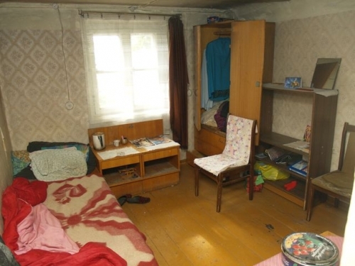 Cilvēku atrast neizdodas, taču versijas ir