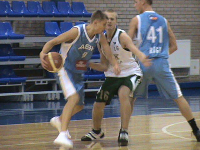 «ASK/Juniors» pārliecinoši uzvar «Kandavu»