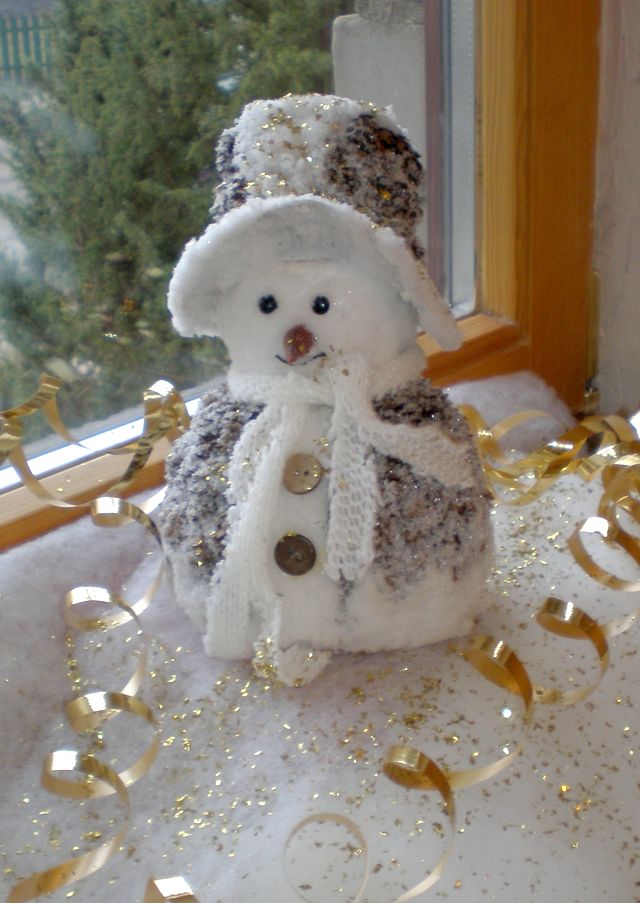 Sniegavīru parādei gatavojoties