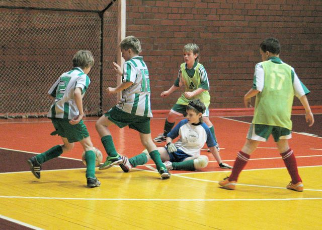 Jaunie futbolisti pēdējos 2008. gada turnīros Tukumā
