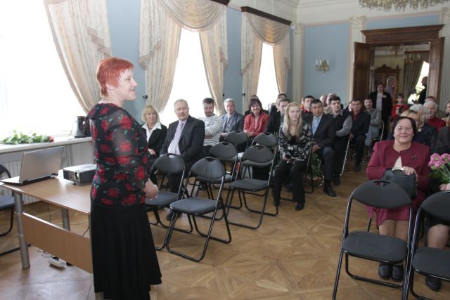 Durbes pilī tiekas tās atjaunotāji