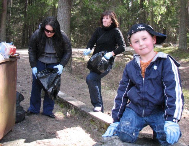 Un maisu kaudzes auga…