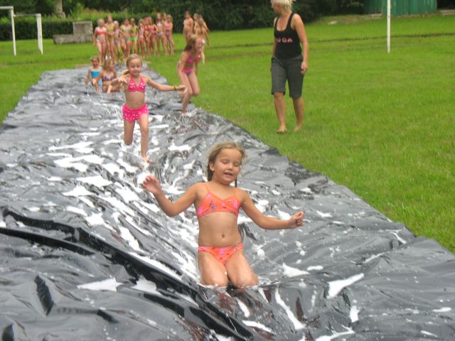 Dejotāju nometnē – jo trakāk, jo bērniem interesantāk