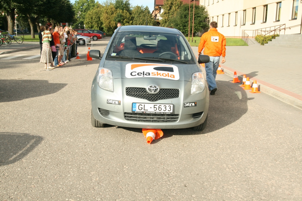 Ikviena skola var pieteikties satiksmes drošības apmācībām!