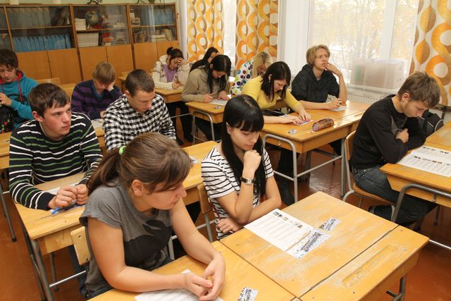 Neo un Vācijas kancleri devītie pazīst