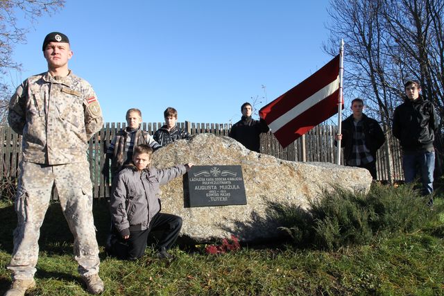 Ja vajadzēs, pratīs savu zemi aizstāvēt!