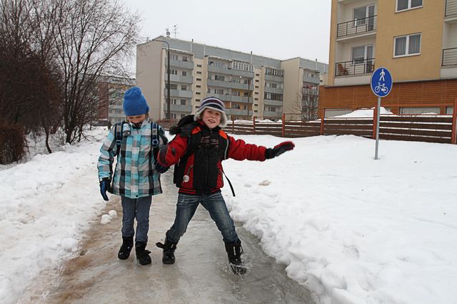 Nevar un nevar panākt, lai dome sāktu tīrīt savu īpašumu!
