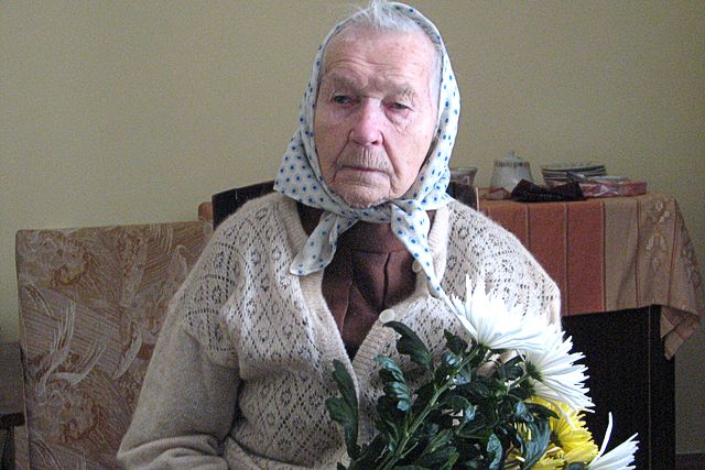 Kandavas pagasta iedzīvotājai Ievai Bunģei aizsācies 103. mūža gads