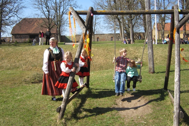 Lieldienas svin Šlokenbekas muižā