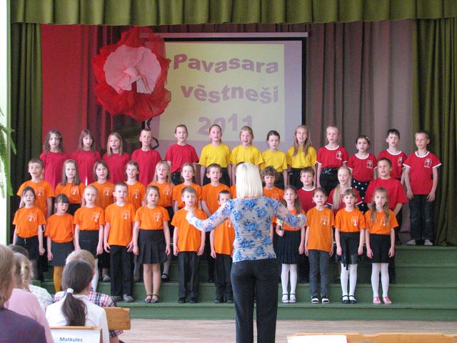 «Pavasara vēstneši» šogad sadzied Kandavā