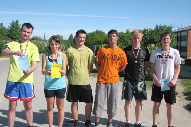 Viesatās –  skrien