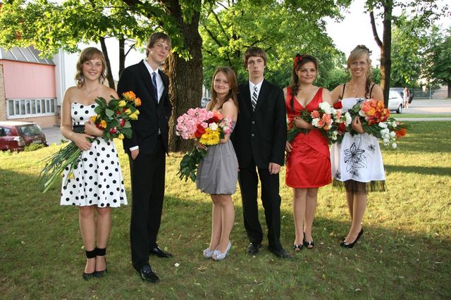 Klāt izlaidumu laiks