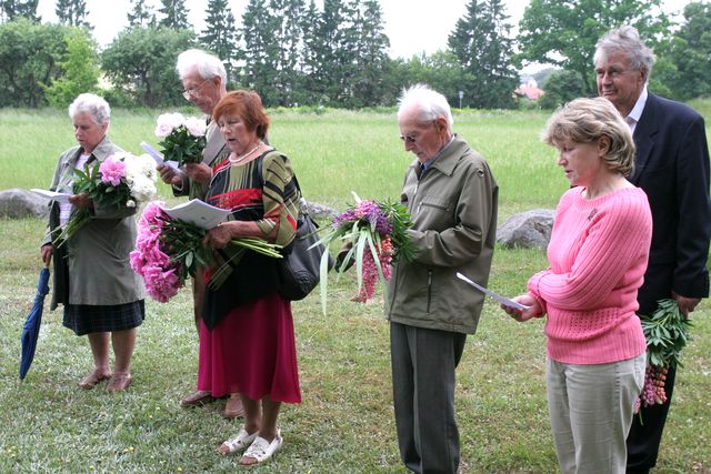 Genocīda upuru atceres pasākums Pūrē