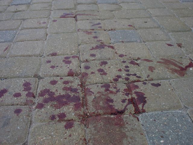 Nenoskaidrots vadītājs notriecis velosipēdistu. Policija meklē aculieciniekus