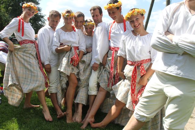 Kipriešus priecē jāņogas, rupjmaize un Latvijas vasara