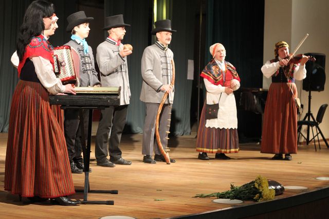 «Tieva, gara tēva josta» saiets Slampē