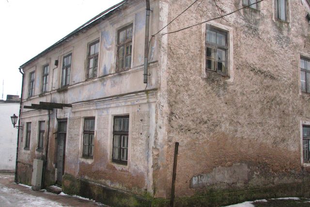 Kandavas domē spriež par aizņēmumiem namu rekonstrukcijai