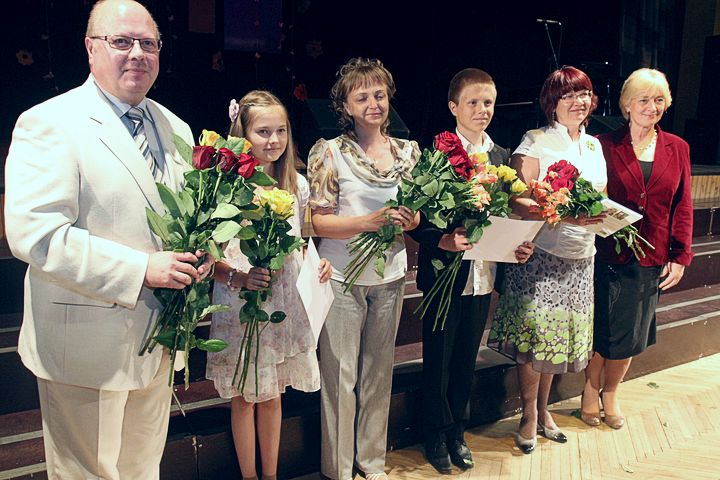 Jaunpils pašvaldība nolemj piedalīties atjaunotā tradīcijā – sveikt un apbalvot godalgotos skolēnus