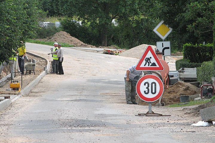 Par transporta ierobežojumiem un gājēju celiņu Kandavā