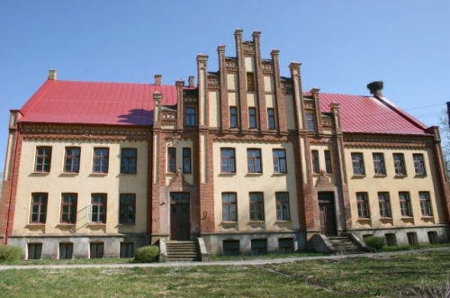 Grenču skola atkal tiks izsolīta