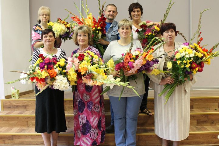 Dzirciema skola sumina ilggadējos skolotājus