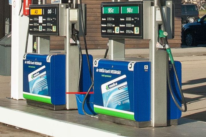 Aizturēts iespējamais degvielas uzpildes stacijas zaglis