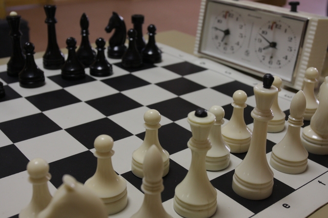 Tukumā spēlē šahu un novusu