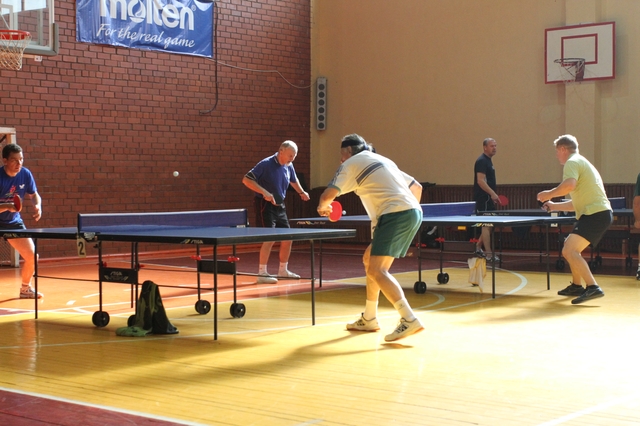 Galda tenisisti sportiskām cīņām gatavi