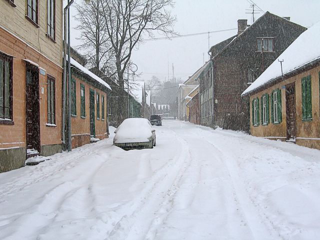 Tukums cīnās ar sniegu!