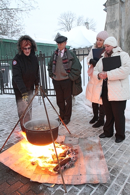 Jauktais koris „Vanema” dzied tukumniekiem