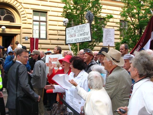 Pikets pie Saeimas. 2. jūnijs