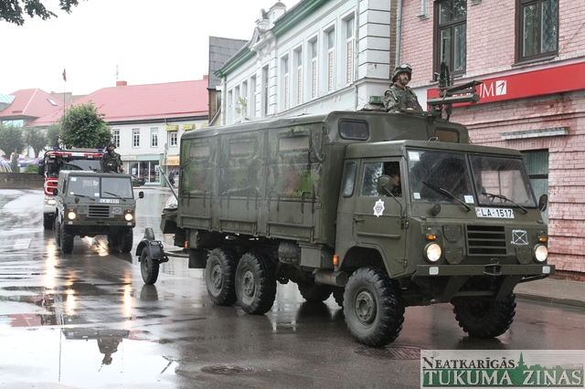 Latvijas Zemessardzei 20 gadi