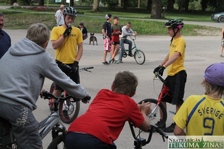 Velotriālisti Pūrē izrādās