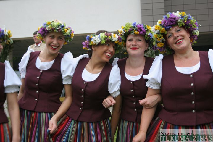 Slampē svin Līgosvētkus